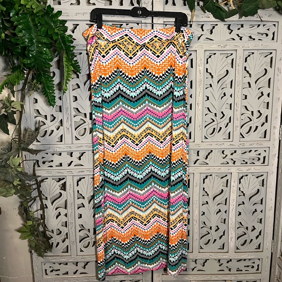 Justify Dresses & Skirts - JUSTIFY JUST A REALLY FUN MULTICOLOR PATTERN STRETCHY MAXI SKIRT